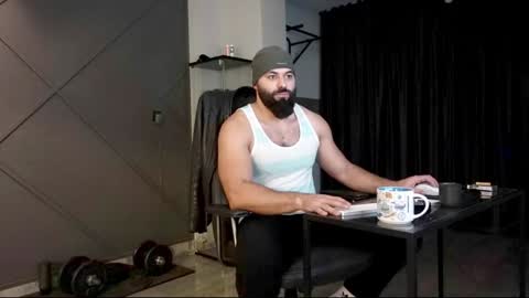 Snapshot of glennmasters chatting on 12/24/24, 04:19 Matthew .. for short call me Matt online show from 12/24/24, 04:19