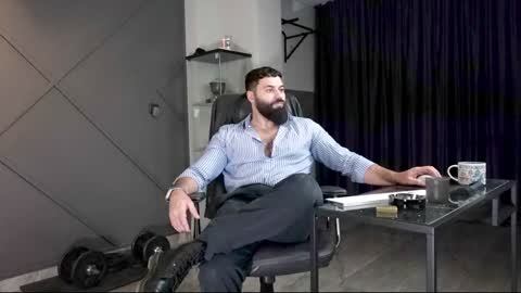 Snapshot of glennmasters chatting on 12/28/24, 02:43 Matthew .. for short call me Matt online show from 12/28/24, 02:43