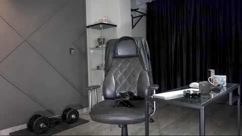 Snapshot of glennmasters chatting on 12/28/24, 03:48 Matthew .. for short call me Matt online show from 12/28/24, 03:48