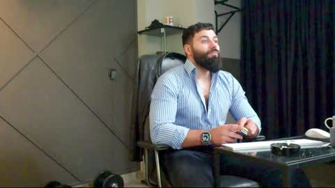 Snapshot of glennmasters chatting on 12/28/24, 09:51 Matthew .. for short call me Matt online show from 12/28/24, 09:51