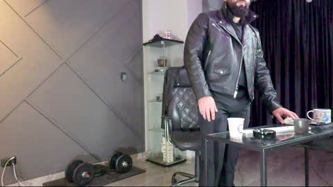 Snapshot of glennmasters chatting on 12/29/24, 09:30 Matthew .. for short call me Matt online show from 12/29/24, 09:30