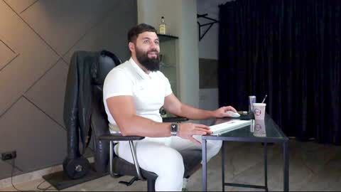 Snapshot of glennmasters chatting on 01/04/25, 05:37 Matthew .. for short call me Matt online show from 01/04/25, 05:37