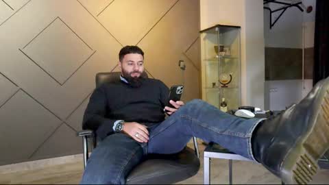 Snapshot of glennmasters chatting on 02/22/25, 01:11 Matthew .. for short call me Matt online show from 02/22/25, 01:11