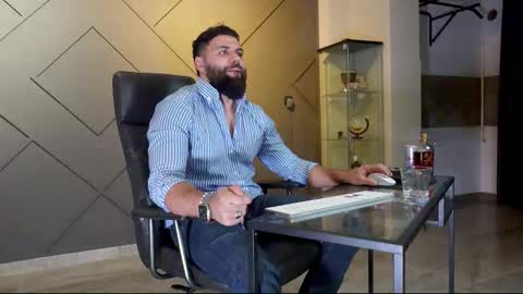 Snapshot of glennmasters chatting on 02/22/25, 11:35 Matthew .. for short call me Matt online show from 02/22/25, 11:35