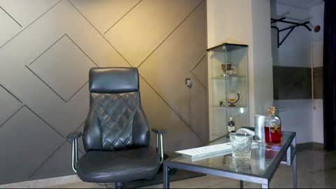 Snapshot of glennmasters chatting on 02/23/25, 10:31 Matthew .. for short call me Matt online show from 02/23/25, 10:31