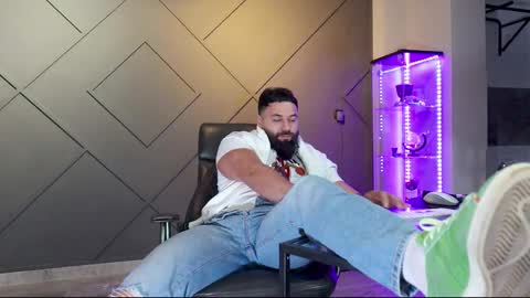 Snapshot of glennmasters chatting on 03/01/25, 05:31 Matthew .. for short call me Matt online show from 03/01/25, 05:31