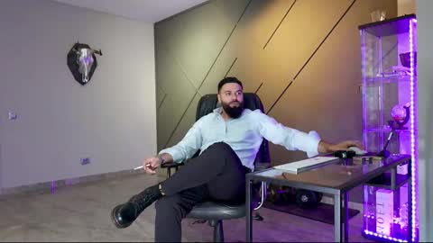 Snapshot of glennmasters chatting on 03/04/25, 06:04 Matthew .. for short call me Matt online show from 03/04/25, 06:04