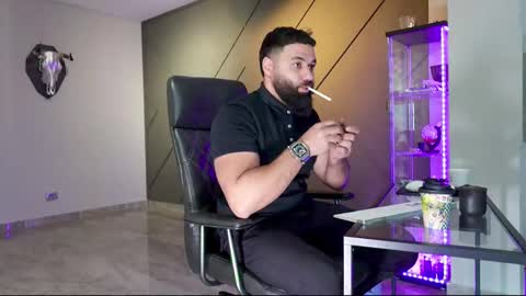 Snapshot of glennmasters chatting on 03/08/25, 09:06 Matthew .. for short call me Matt online show from 03/08/25, 09:06