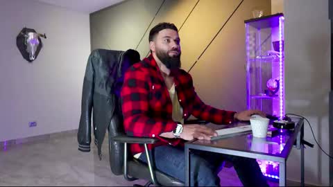 Snapshot of glennmasters chatting on 03/10/25, 06:56 Matthew .. for short call me Matt online show from 03/10/25, 06:56