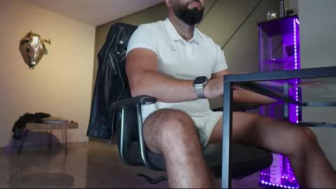 Snapshot of glennmasters chatting on 09/09/25, 09:25 Matthew .. for short call me Matt online show from 09/09/25, 09:25