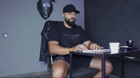 Snapshot of glennmasters chatting on 09/13/25, 08:19 Matthew .. for short call me Matt online show from 09/13/25, 08:19