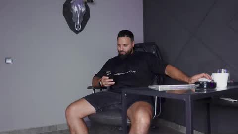 Snapshot of glennmasters chatting on 09/14/25, 11:48 Matthew .. for short call me Matt online show from 09/14/25, 11:48