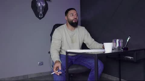 Snapshot of glennmasters chatting on 09/18/25, 03:41 Matthew .. for short call me Matt online show from 09/18/25, 03:41