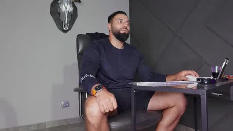 Snapshot of glennmasters chatting on 09/22/25, 10:12 Matthew .. for short call me Matt online show from 09/22/25, 10:12