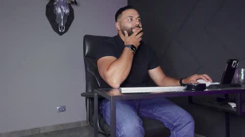 Snapshot of glennmasters chatting on 09/26/25, 08:57 Matthew .. for short call me Matt online show from 09/26/25, 08:57