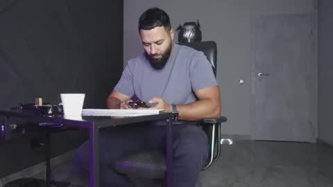 Snapshot of glennmasters chatting on 10/05/25, 08:07 Matthew .. for short call me Matt online show from 10/05/25, 08:07