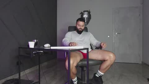 Snapshot of glennmasters chatting on 10/28/25, 08:33 Matthew .. for short call me Matt online show from 10/28/25, 08:33