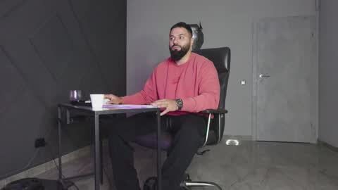 Snapshot of glennmasters chatting on 10/30/25, 10:54 Matthew .. for short call me Matt online show from 10/30/25, 10:54