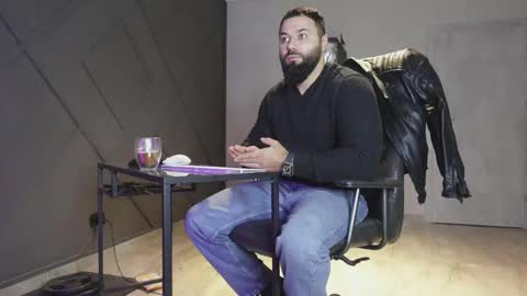 Snapshot of glennmasters chatting on 11/07/25, 04:12 Matthew .. for short call me Matt online show from 11/07/25, 04:12