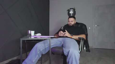 Snapshot of glennmasters chatting on 11/09/25, 04:33 Matthew .. for short call me Matt online show from 11/09/25, 04:33