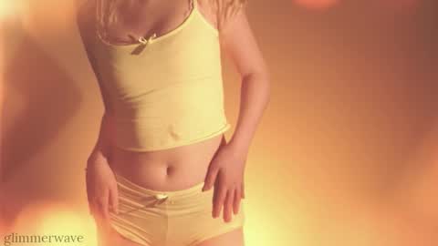 Snapshot of glimmerwave chatting on 01/15/26, 08:45 Gracia online show from 01/15/26, 08:45