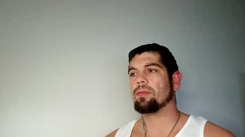 Snapshot of glitch117485 chatting on 11/17/25, 11:43 glitch117485 online show from 11/17/25, 11:43