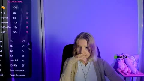 Snapshot of gloria_bubble chatting on 10/15/25, 07:03 your dream online show from 10/15/25, 07:03