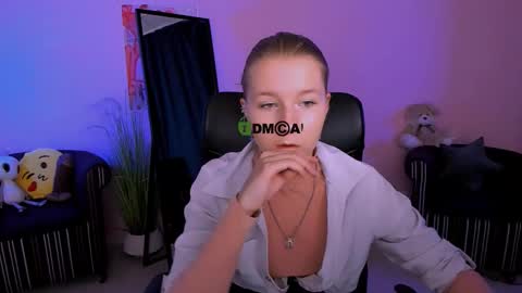 Snapshot of gloria_bubble chatting on 10/18/25, 08:37 your dream online show from 10/18/25, 08:37