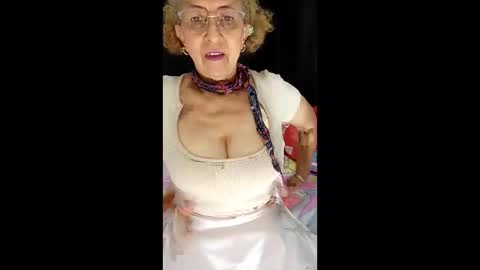GLORIA INDEPENDENT MODEL online show from 04/28/26, 08:25