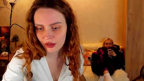 Gloria Wood online show from 03/11/25, 04:51