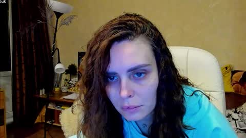 Gloria Wood online show from 10/27/25, 04:55