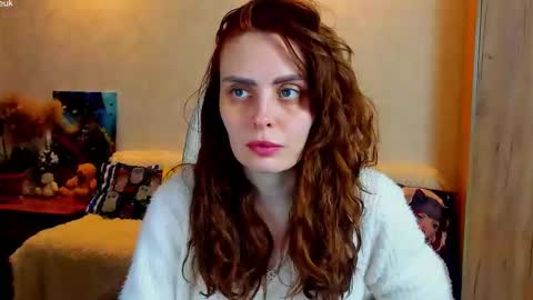 Snapshot of gloria_wood chatting on 02/05/26, 04:44 Gloria Wood online show from 02/05/26, 04:44