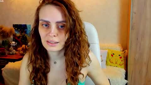 Snapshot of gloria_wood chatting on 02/15/26, 06:26 Gloria Wood online show from 02/15/26, 06:26