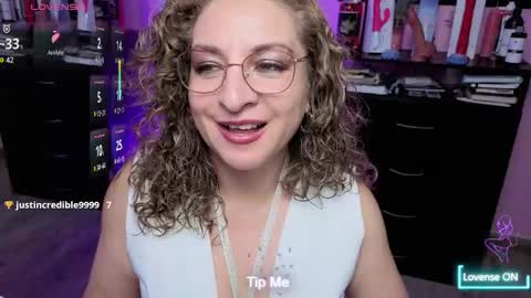 Snapshot of gloriacrespo chatting on 10/04/25, 11:25 gloriacrespo online show from 10/04/25, 11:25