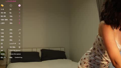 Gloria online show from 11/24/25, 11:37