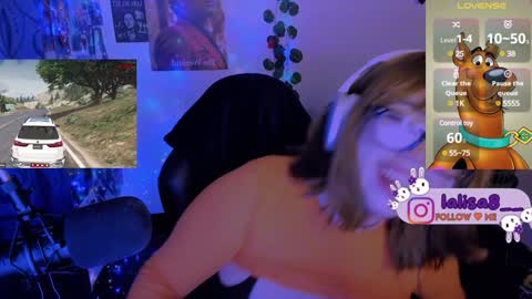 Snapshot of gloriette__ chatting on 01/12/25, 07:43 LALISA online show from 01/12/25, 07:43