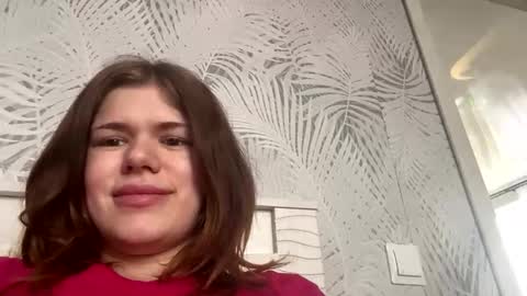 Snapshot of glossy_girl_1 chatting on 04/25/26, 08:50 Roxy online show from 04/25/26, 08:50