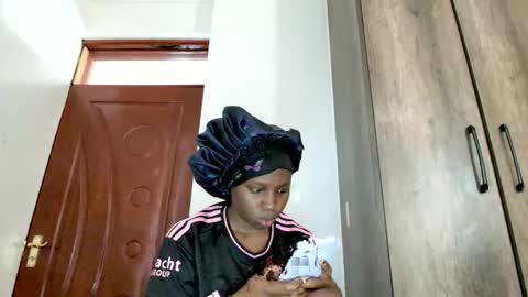 glossybae online show from 11/11/25, 11:32