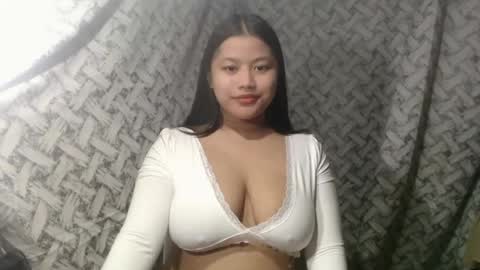 Snapshot of glossyrina chatting on 07/23/26, 10:24 Rina3 online show from 07/23/26, 10:24