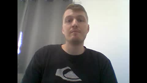 Snapshot of gmonay1331 chatting on 09/22/25, 06:32 gmonay1331 online show from 09/22/25, 06:32