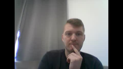 Snapshot of gmonay1331 chatting on 09/24/25, 07:28 gmonay1331 online show from 09/24/25, 07:28