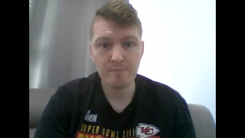 Snapshot of gmonay1331 chatting on 11/14/25, 05:11 gmonay1331 online show from 11/14/25, 05:11