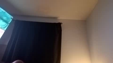 Snapshot of gmony2491 chatting on 11/17/25, 03:12 gmony2491 online show from 11/17/25, 03:12