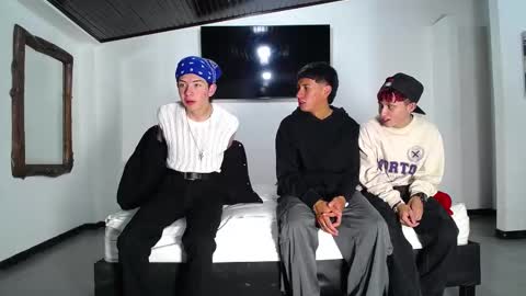 THOMAS AND DAMIAND online show from 10/05/25, 07:01