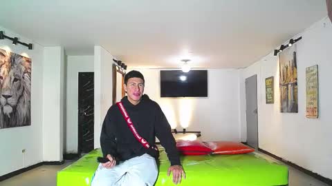 THOMAS AND DAMIAND online show from 01/18/26, 08:56