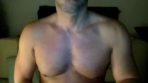 Snapshot of gnegneita chatting on 12/18/25, 11:38 gnegneita online show from 12/18/25, 11:38