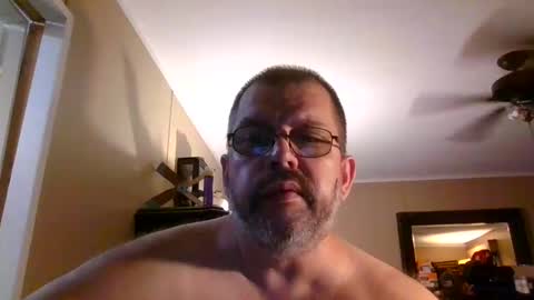 Snapshot of gobey33 chatting on 09/24/25, 06:50 IDKIDCIDGAF online show from 09/24/25, 06:50