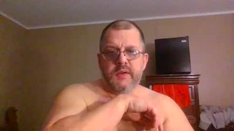 Snapshot of gobey33 chatting on 04/28/26, 11:10 IDKIDCIDGAF online show from 04/28/26, 11:10