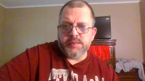 Snapshot of gobey33 chatting on 05/03/26, 12:22 IDKIDCIDGAF online show from 05/03/26, 12:22