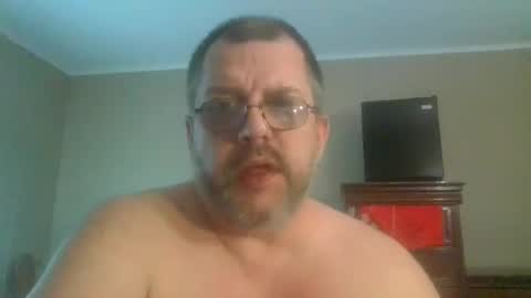Snapshot of gobey33 chatting on 05/18/26, 05:52 IDKIDCIDGAF online show from 05/18/26, 05:52